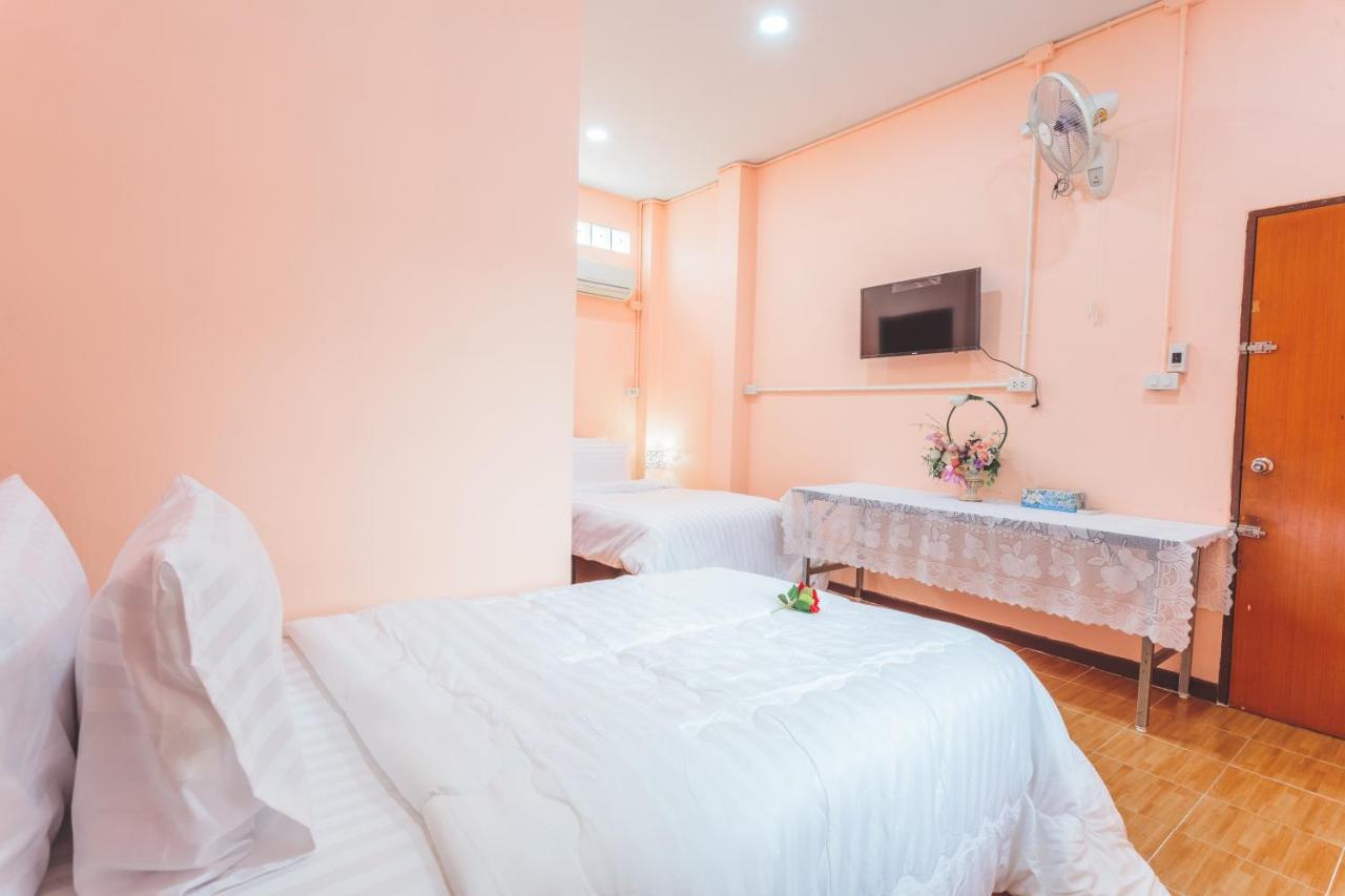 Gaiwandhanat Homestay Bangkok Exterior foto