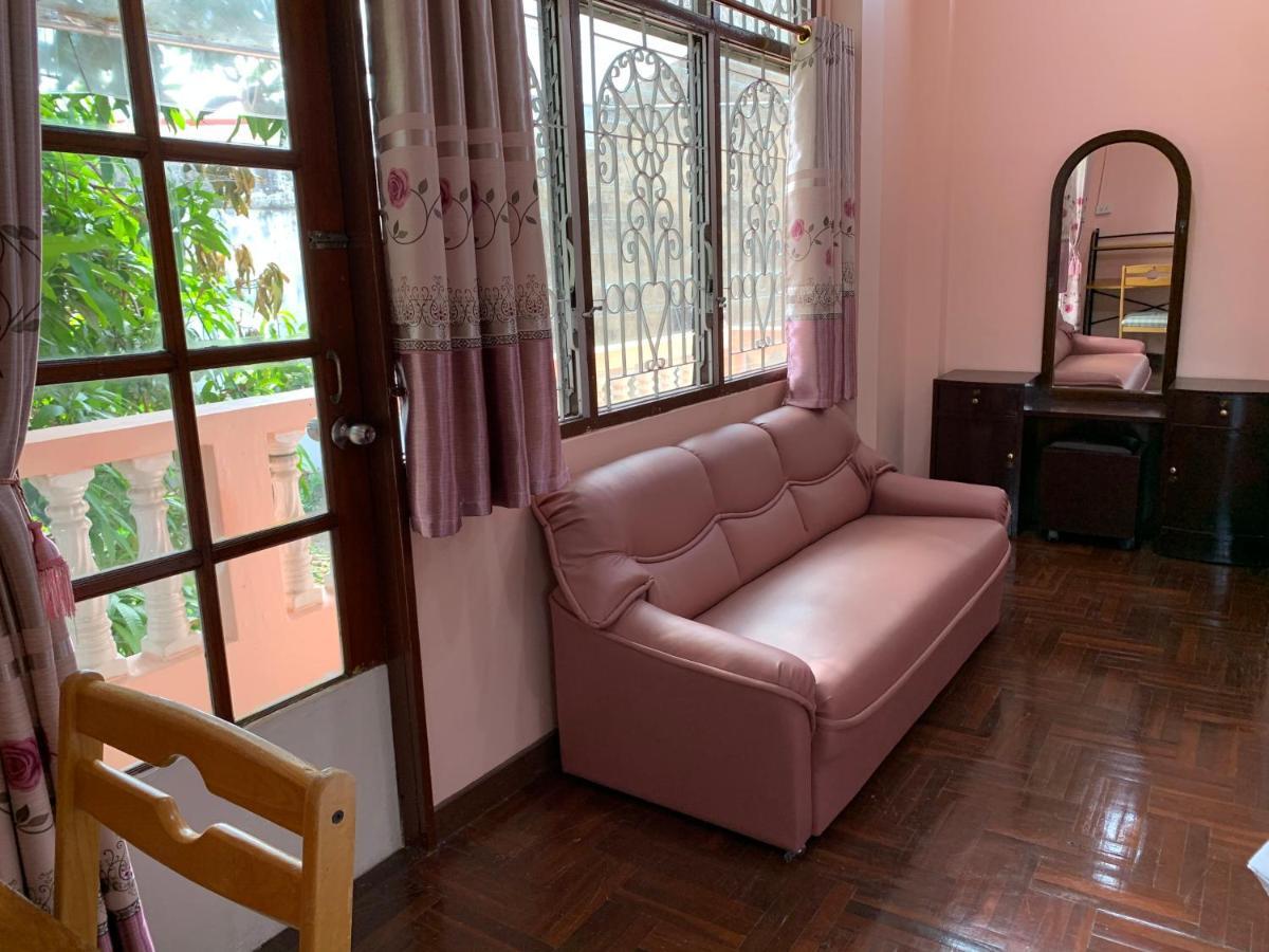 Gaiwandhanat Homestay Bangkok Exterior foto