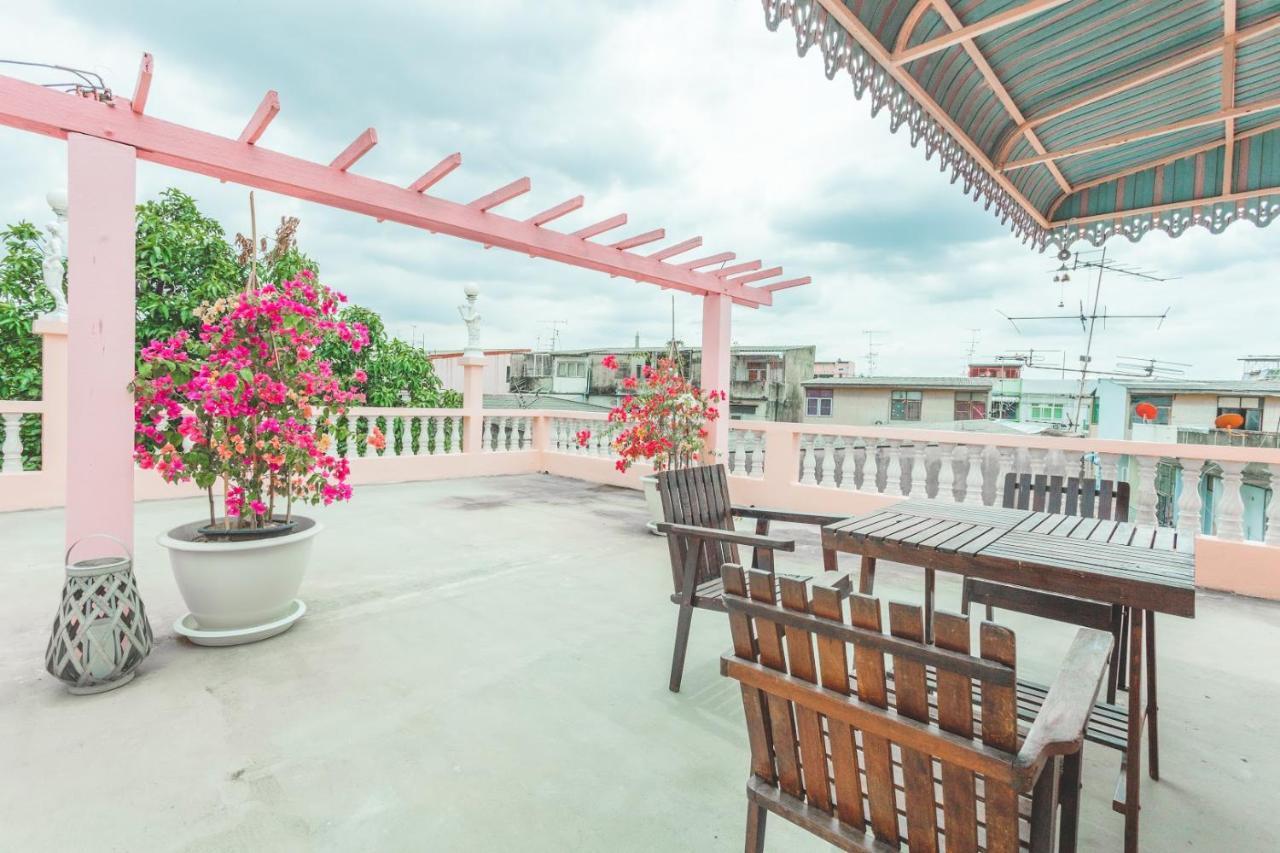 Gaiwandhanat Homestay Bangkok Exterior foto